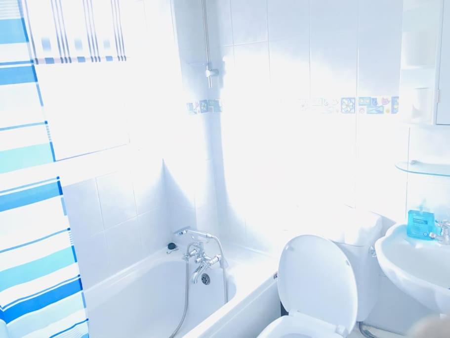 Princess 3 Bedroom House + Offstreet Parking +Wifi Leeds  Extérieur photo